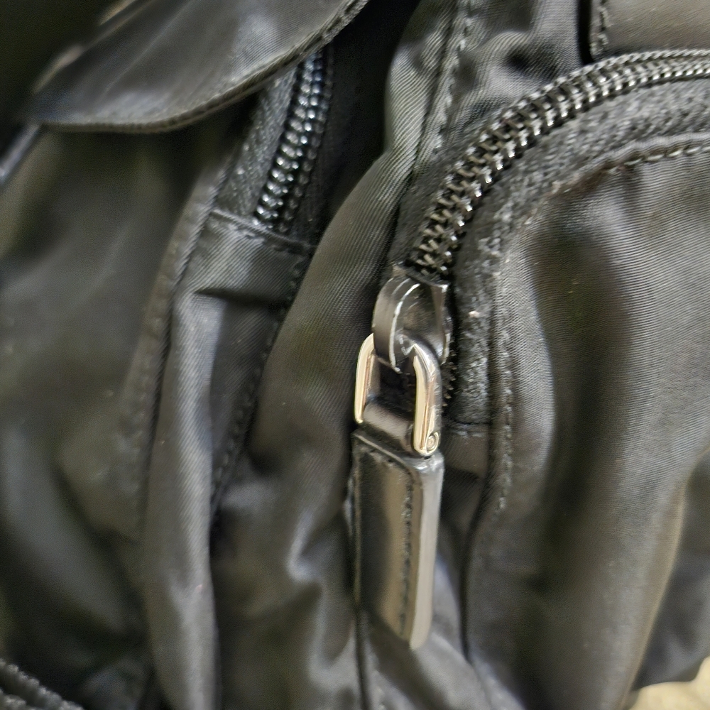 (SOLD)Authentic Prada nylon cargo / messnger bag - Picture 6 of 13